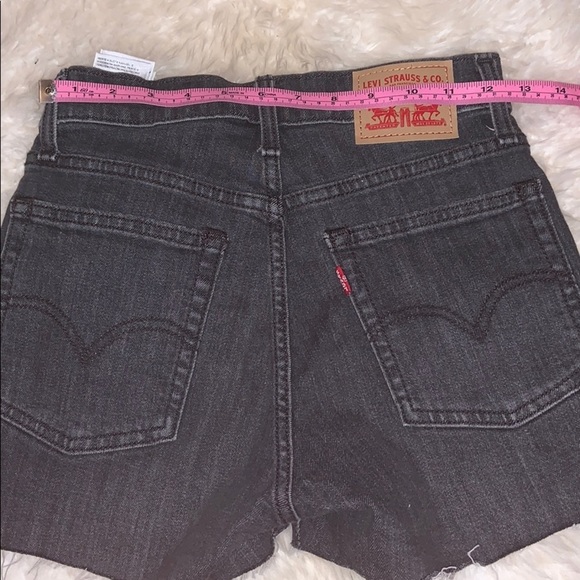 NWOT Levi’s 501 High Rise Low Stretch Black Denim Shorts Size 26 - Picture 10 of 10